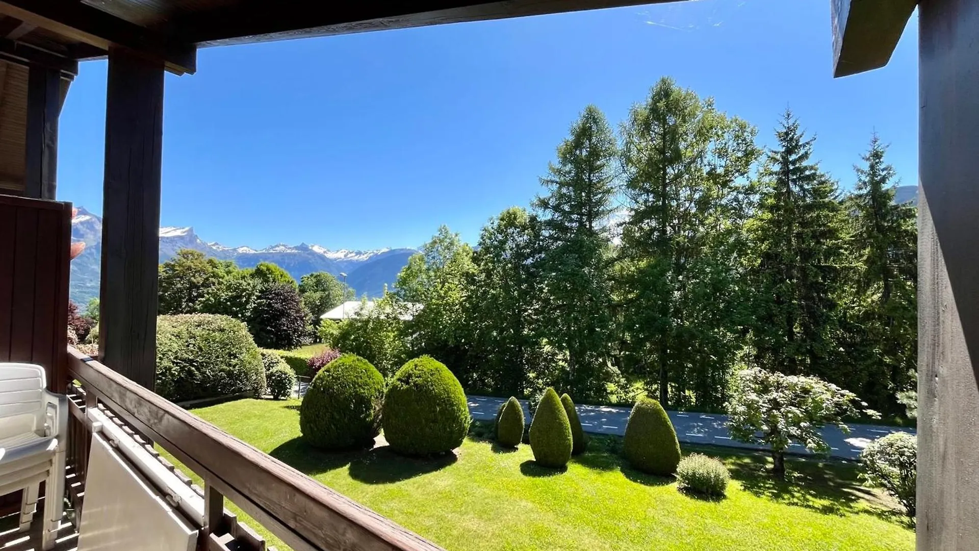 Charming Apartment With A Beautiful View Combloux França